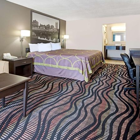 Super 8 By Wyndham Lakeland Exterior photo